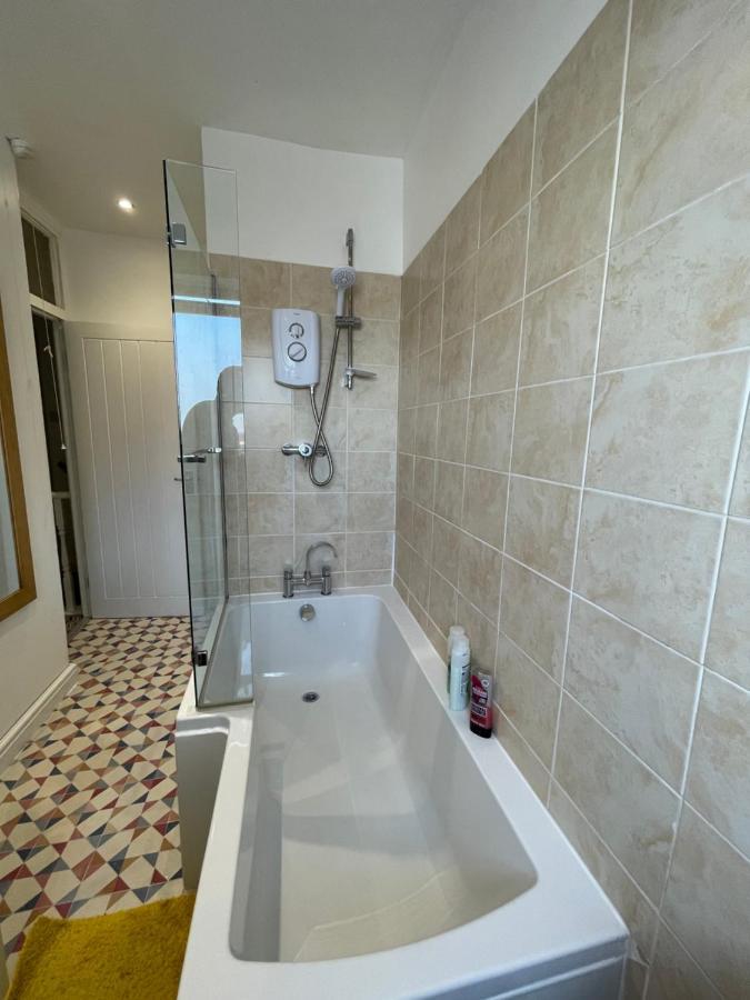 Nottingham Home Stay Kültér fotó